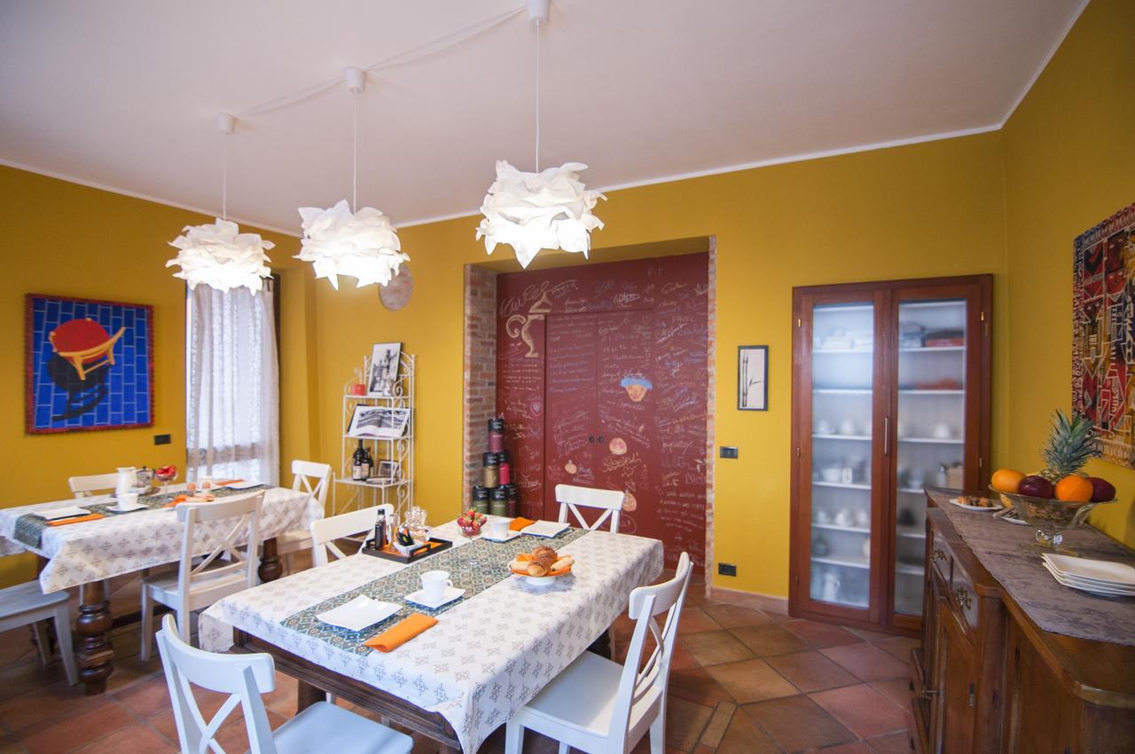 Casa Asso Di Coppe B&B Alba  Extérieur photo