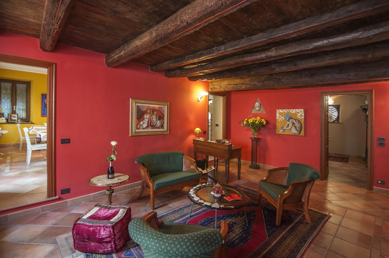 Casa Asso Di Coppe B&B Alba  Extérieur photo