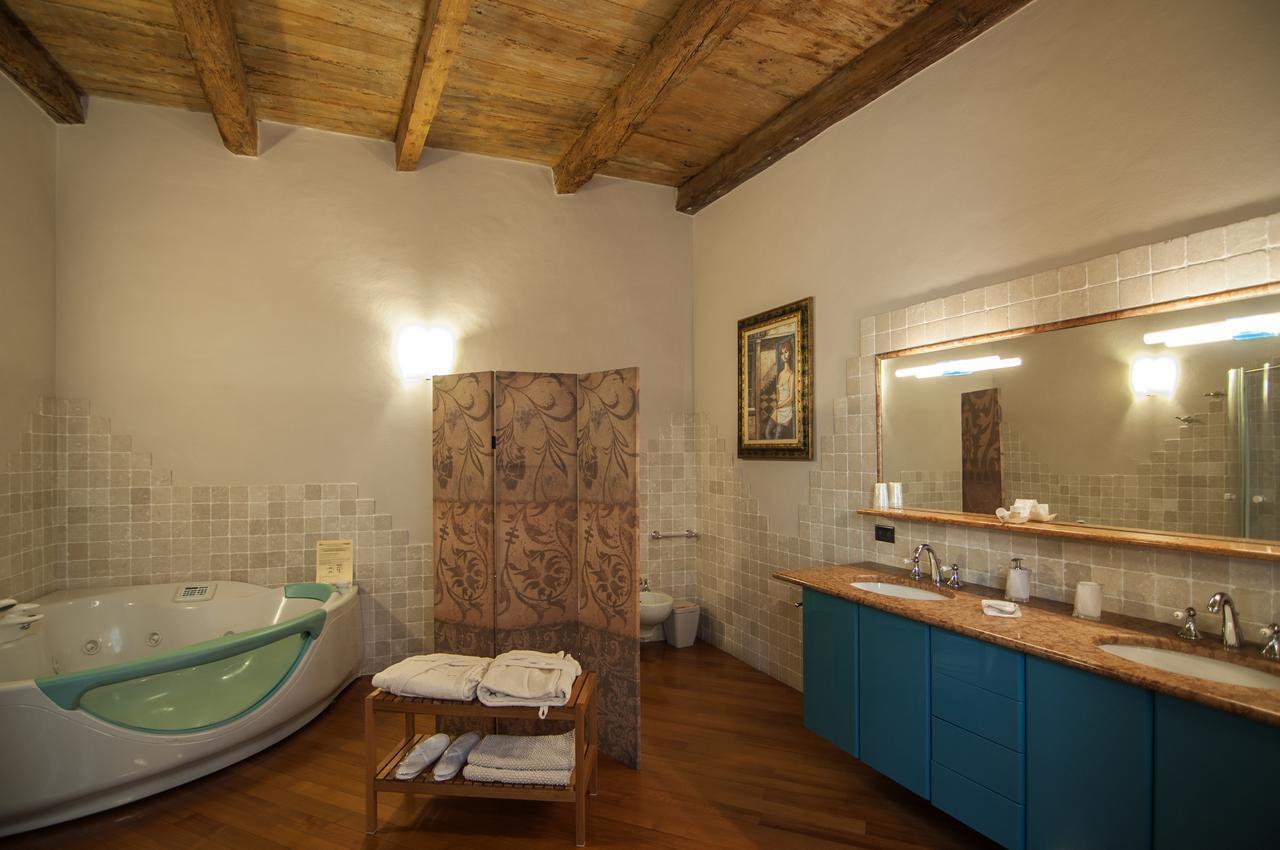 Casa Asso Di Coppe B&B Alba  Extérieur photo