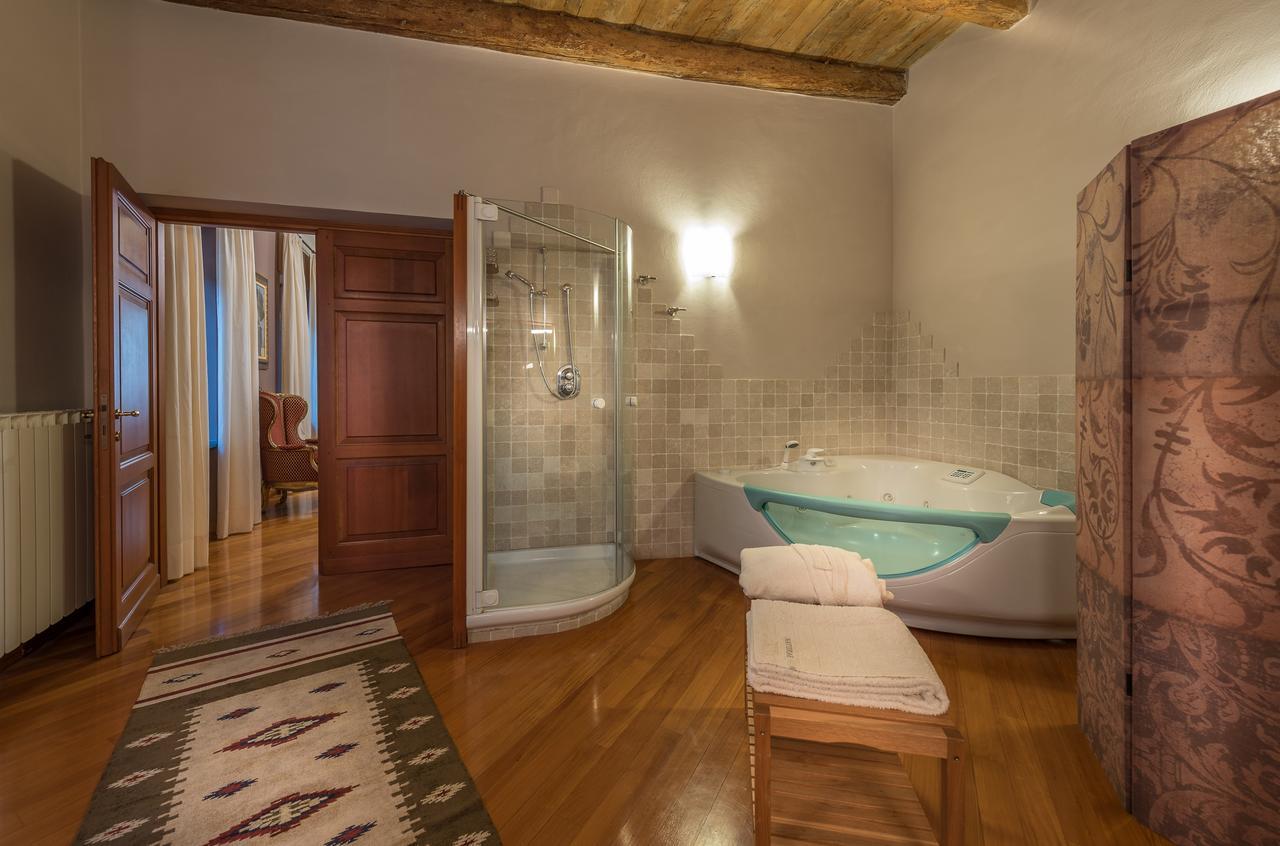 Casa Asso Di Coppe B&B Alba  Extérieur photo