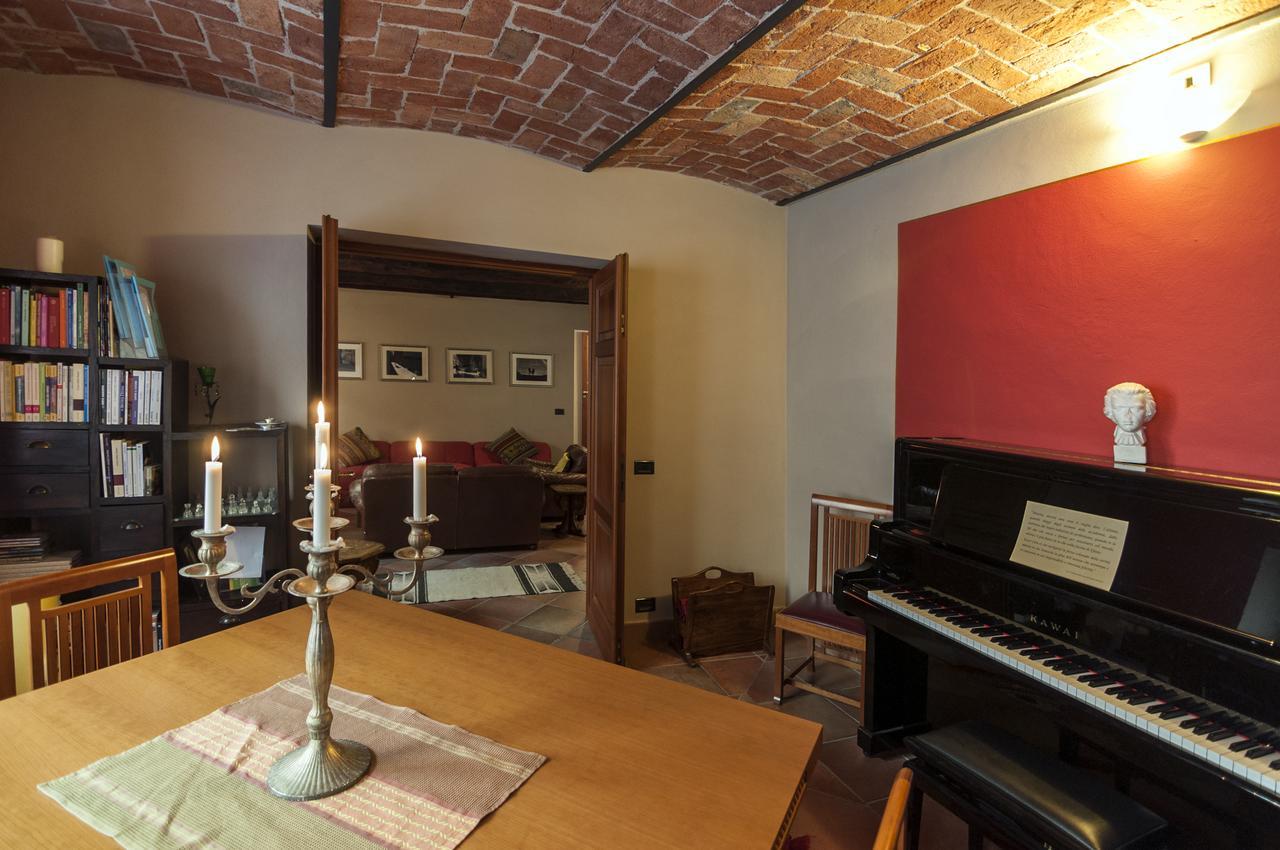 Casa Asso Di Coppe B&B Alba  Extérieur photo