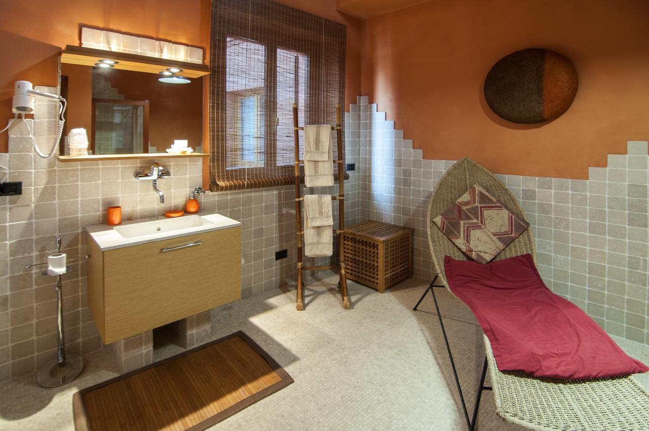 Casa Asso Di Coppe B&B Alba  Extérieur photo