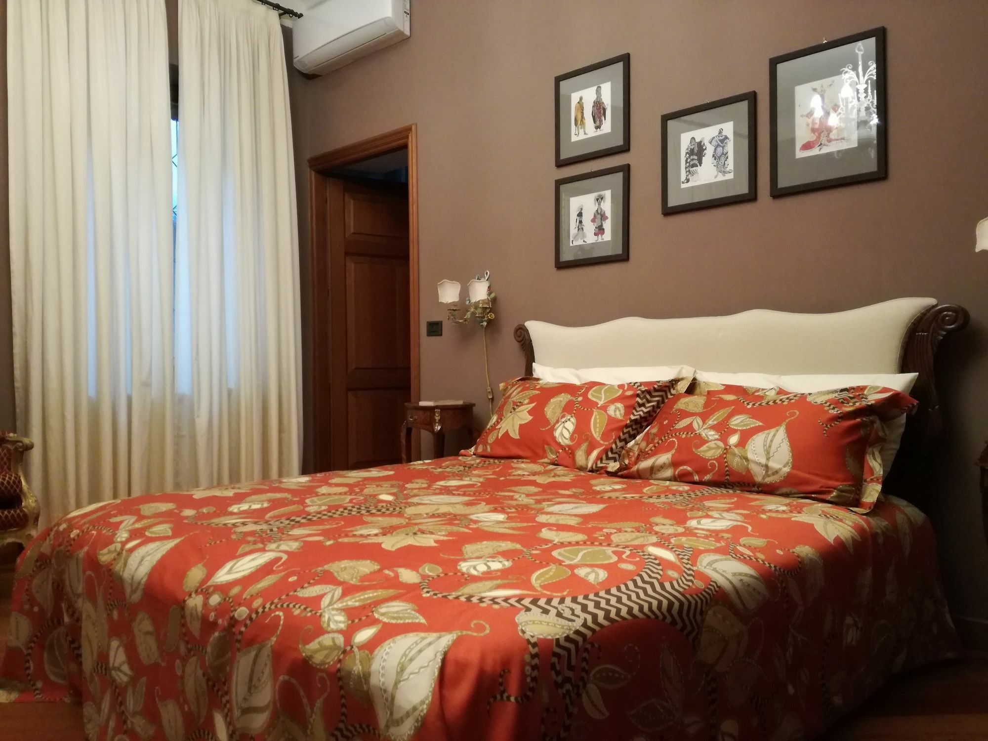 Casa Asso Di Coppe B&B Alba  Extérieur photo